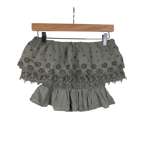 American Eagle By Payless Tops - American Eagle Eyelet/Ruffle Detail Off Shoulder Crop Top size Medium Green